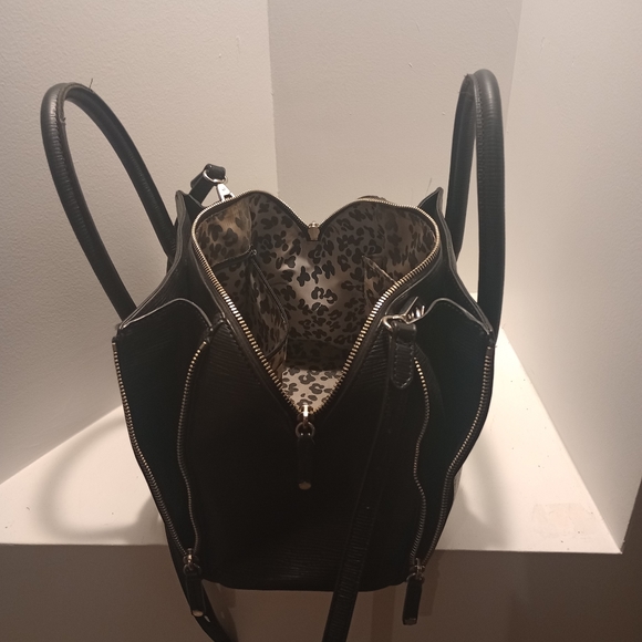 Purse - Picture 2 of 13